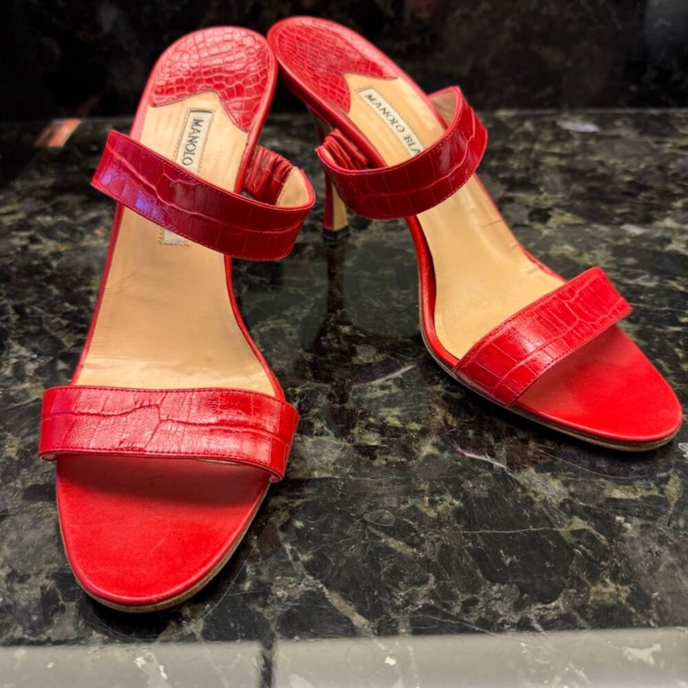 Manolo Blahnik Red Leather Croc Embossed Double Strap Sandals 40 8.5 9 Luxury